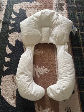 Cream Love Baby Comfort pillow